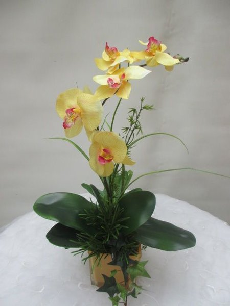 Orchideengesteck gelb